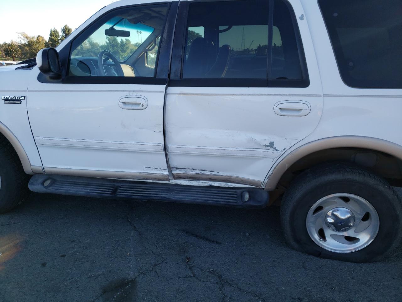 Photo 9 from auction – 1997 FORD EXPEDITION with VIN 1FMFU18L3VLC34623