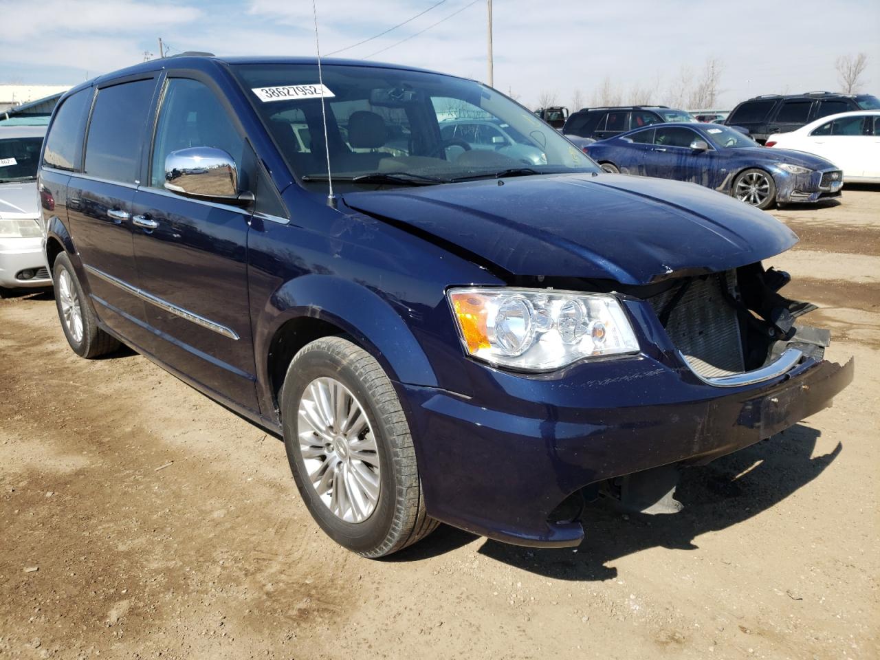 CHRYSLER TOWN & COU 2013 with VIN 2C4RC1CG4DR647915 - Photo from auction