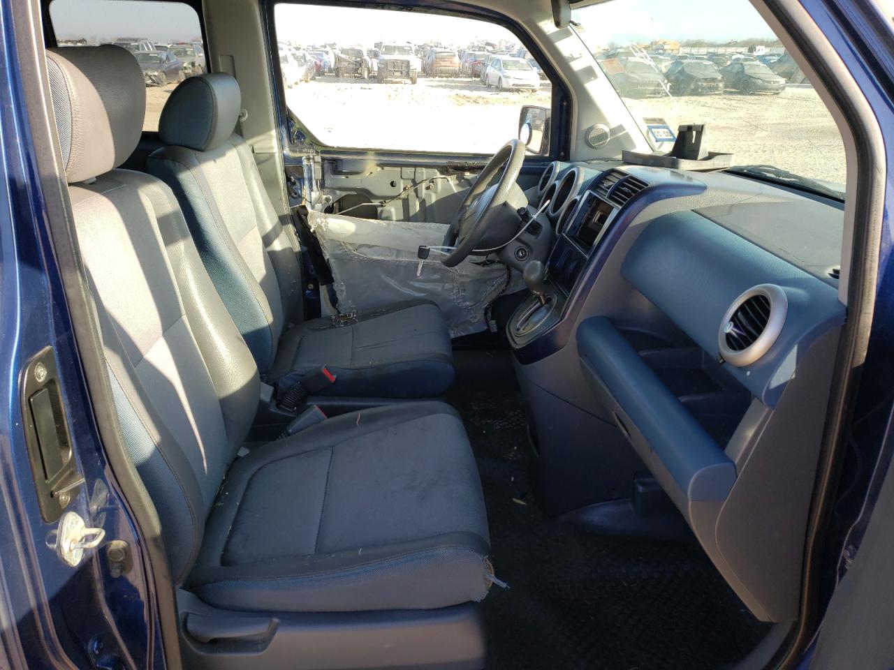 Photo 5 from auction – 2003 HONDA ELEMENT DX with VIN 5J6YH18203L003386