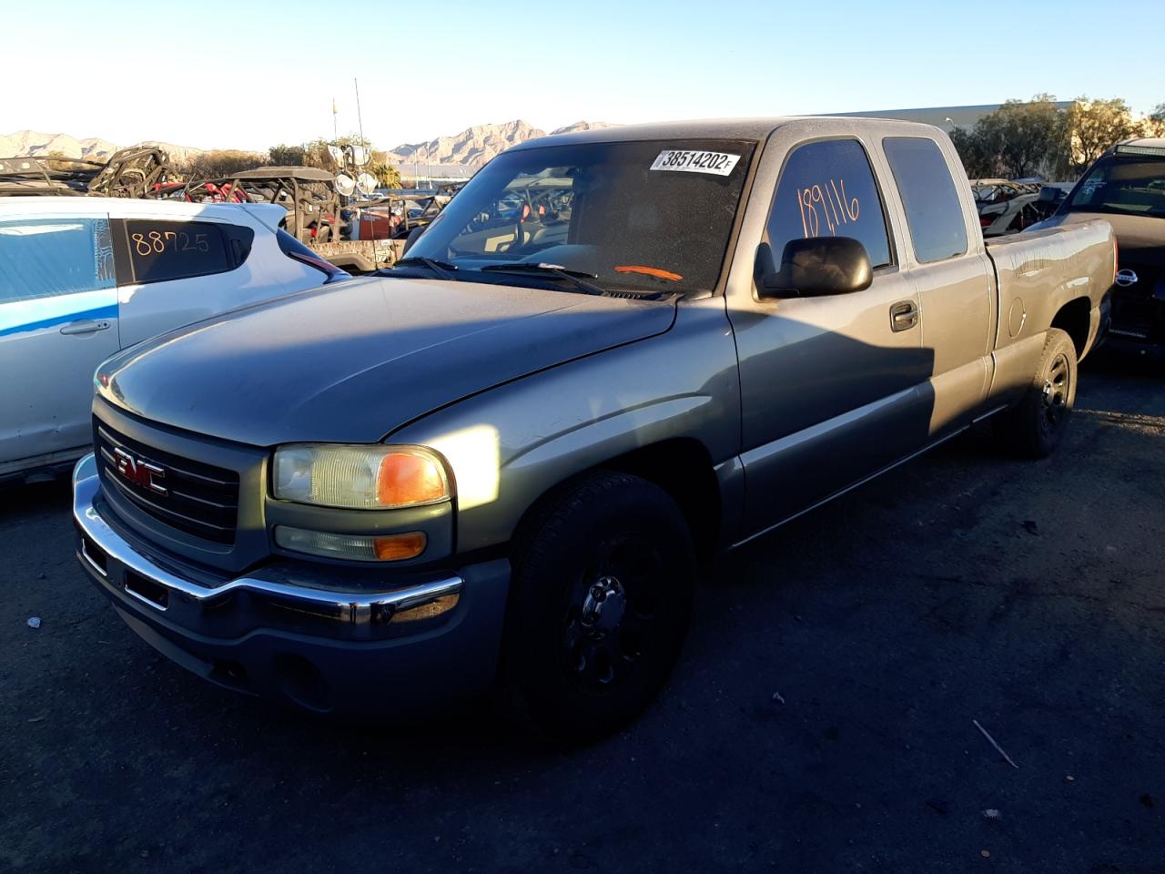 Photo 2 from auction – 2007 GMC NEW SIERRA with VIN 1GTEC19XX7Z130618