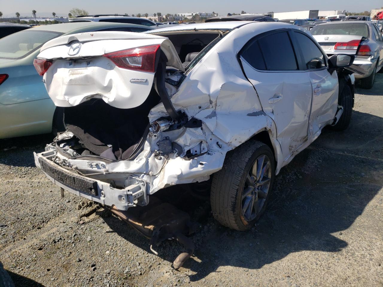 Photo 4 from auction – 2018 MAZDA 3 TOURING with VIN 3MZBN1V30JM202478