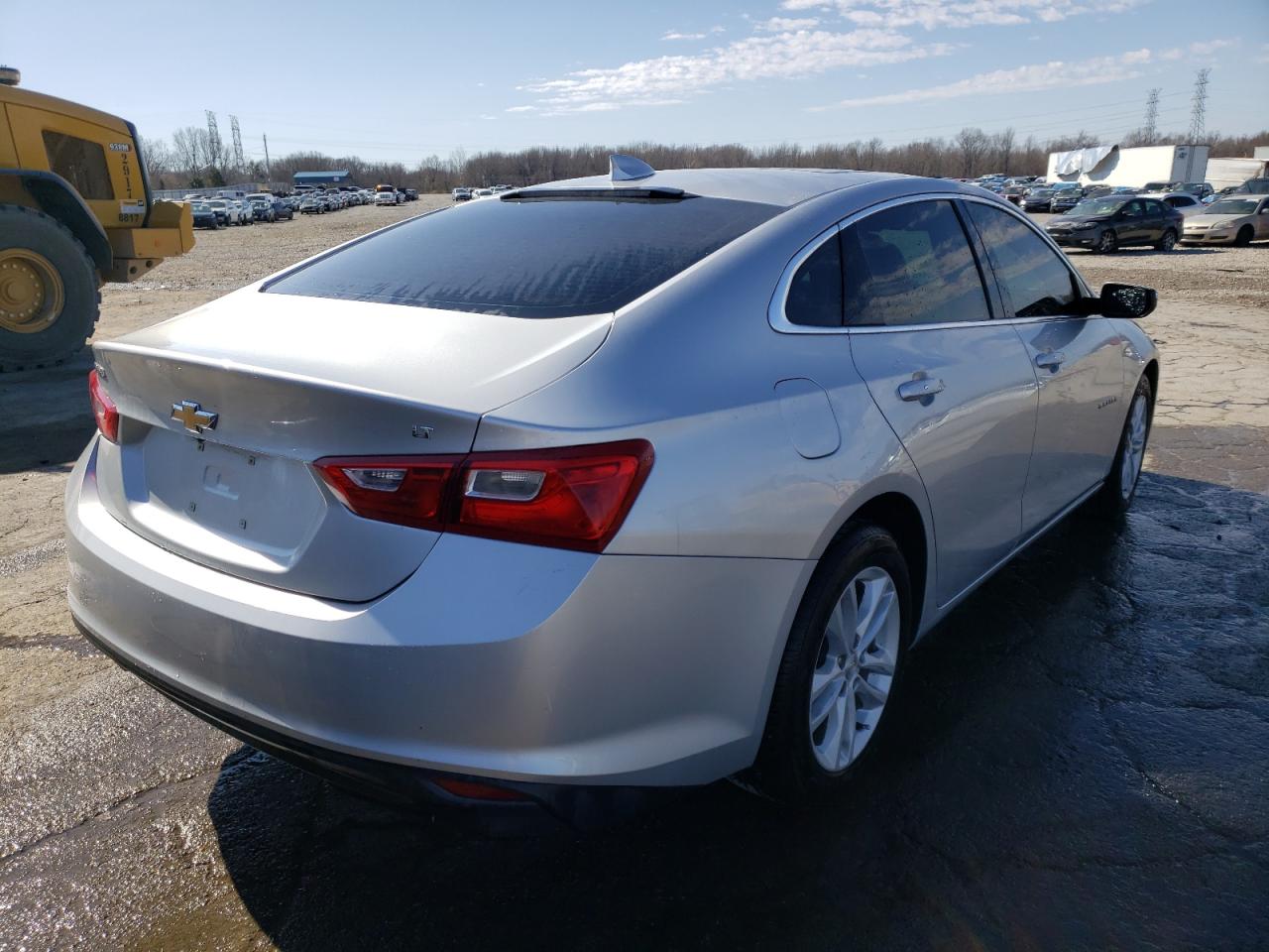 Photo 4 from auction – 2018 CHEVROLET MALIBU LT with VIN 1G1ZD5ST7JF129523
