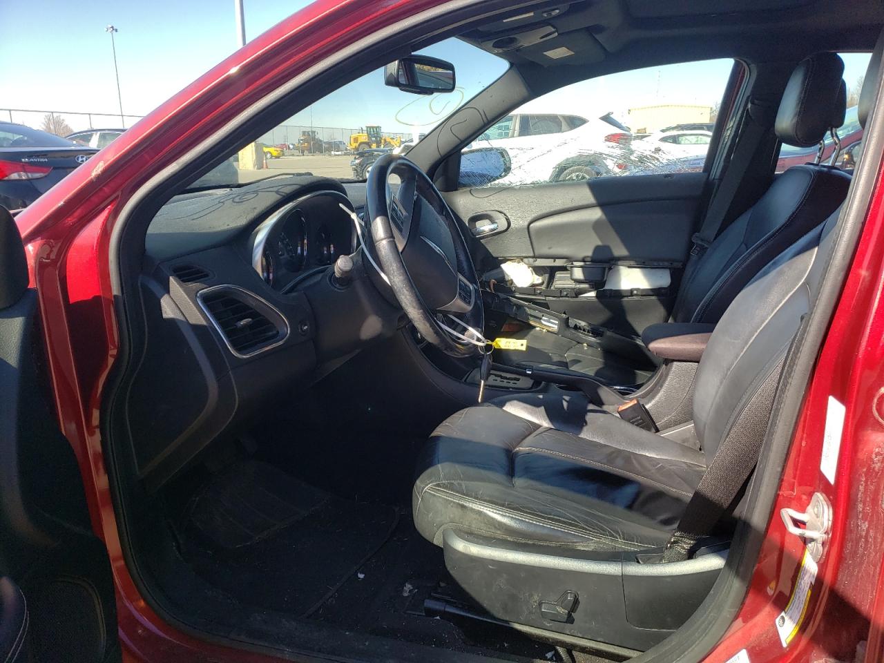 Photo 5 from auction – 2011 CHRYSLER 200 LIMITE with VIN 1C3BC2FG9BN532969