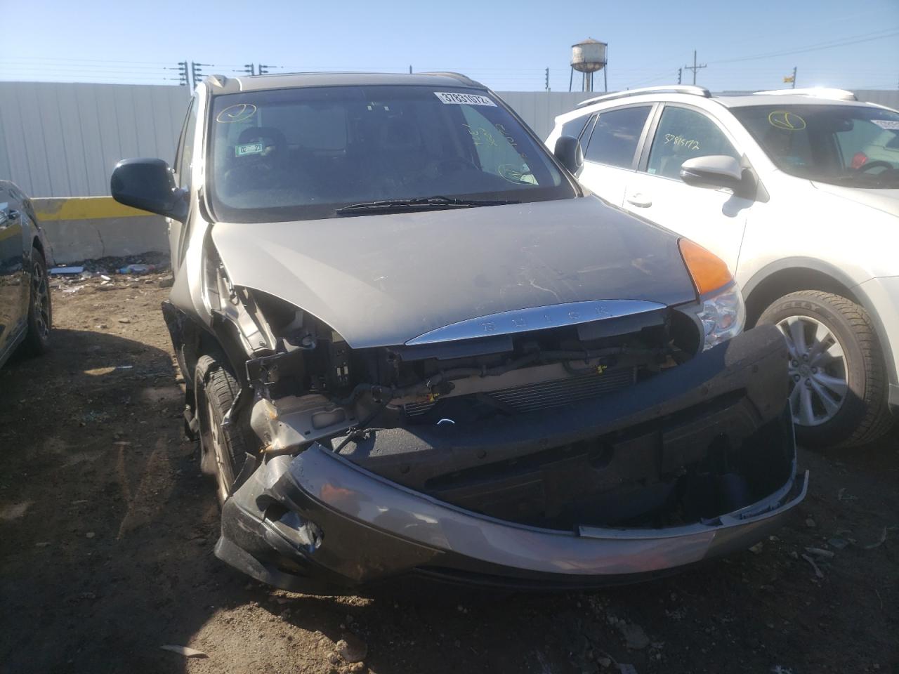 Photo 9 from auction – 2002 BUICK RENDEZVOUS with VIN 3G5DA03E72S564396