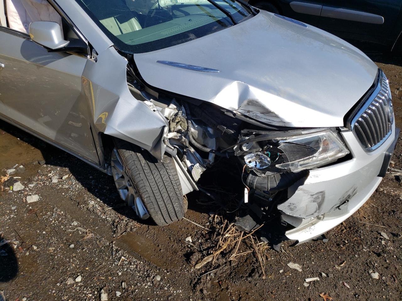 Photo 9 from auction – 2013 BUICK LACROSSE with VIN 1G4GC5ERXDF129128