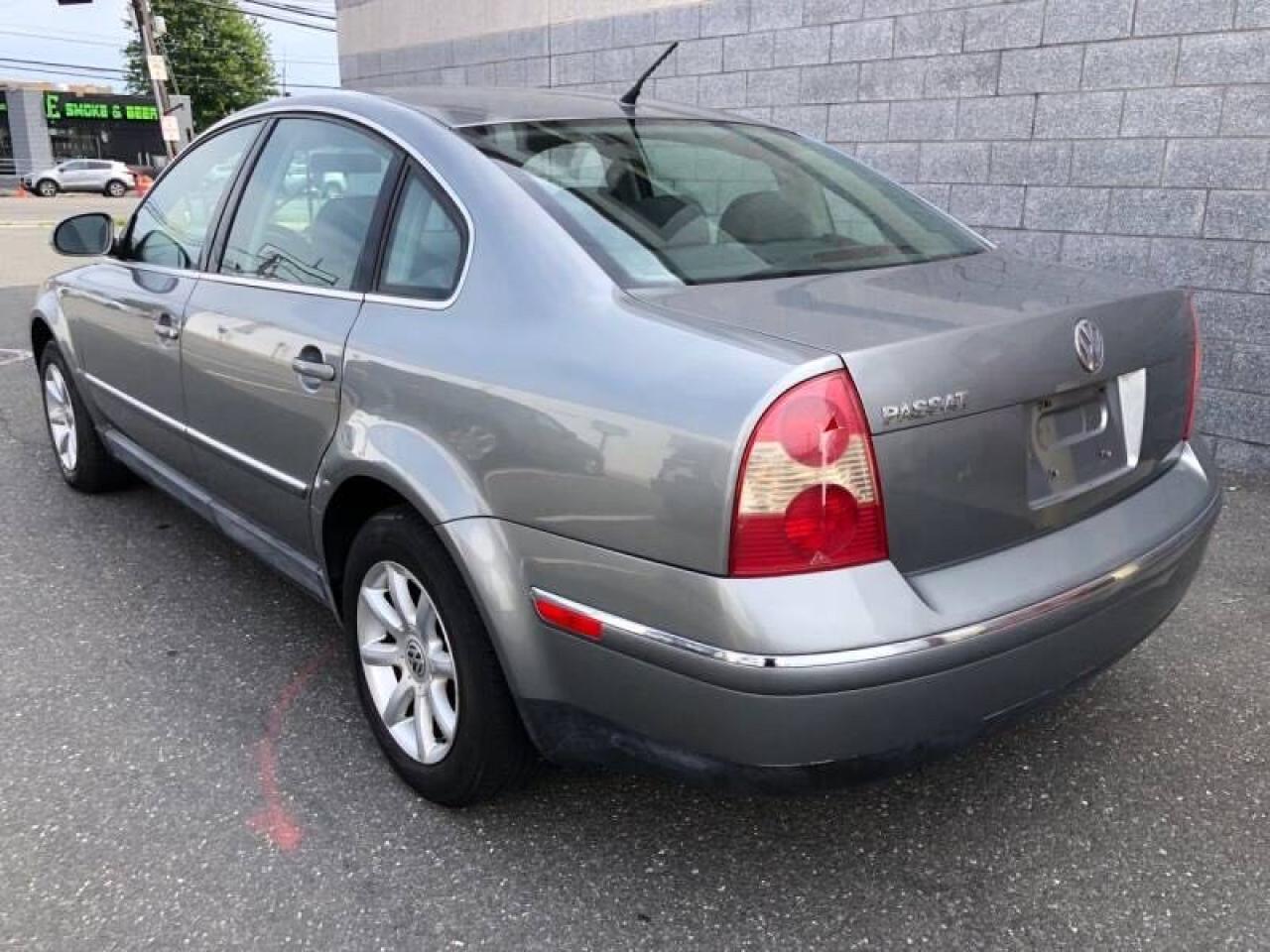 Photo 3 from auction – 2004 VOLKSWAGEN PASSAT GLS with VIN WVWPD63B74E301845