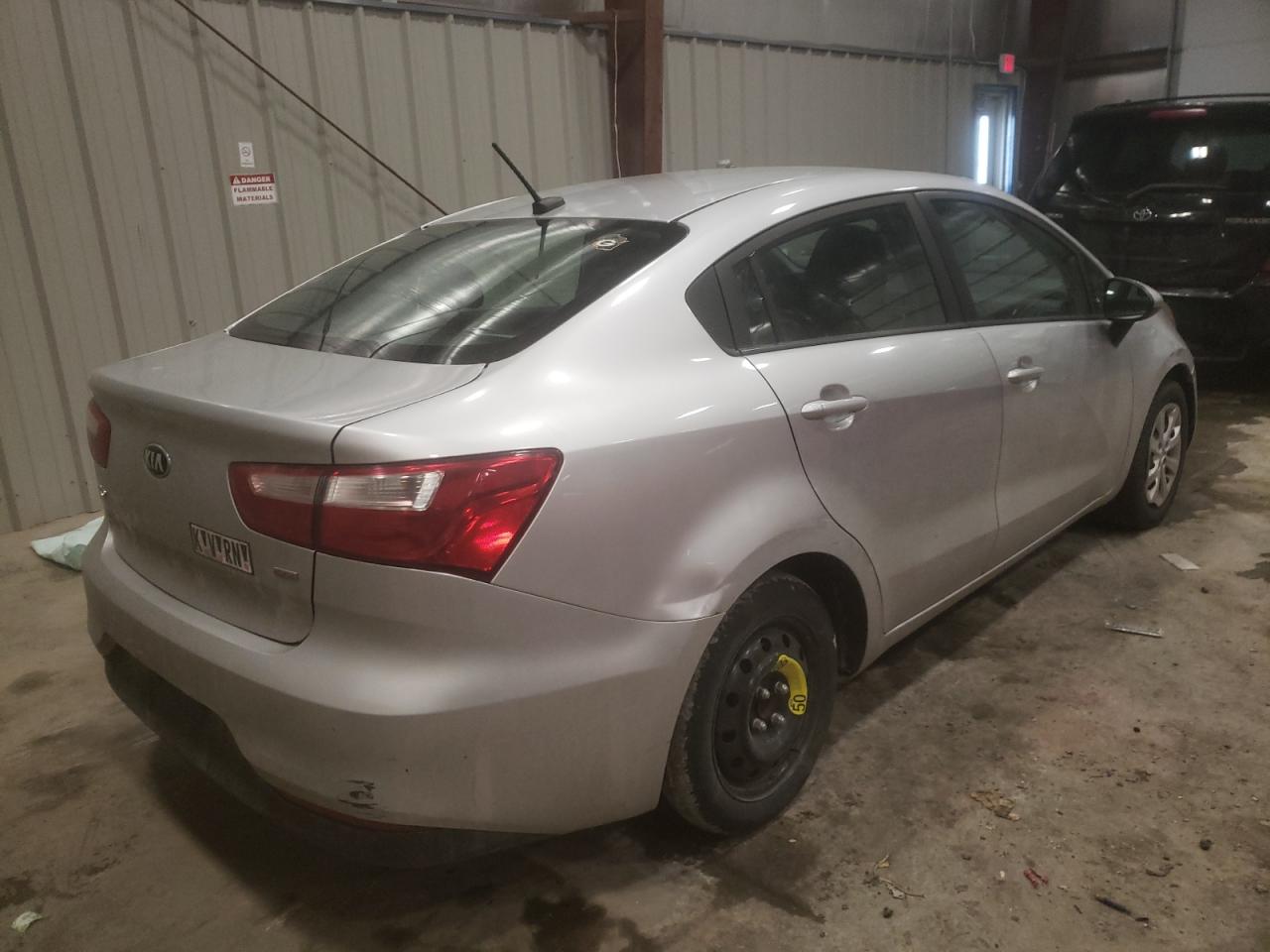 Photo 16 from auction – 2017 KIA RIO LX with VIN KNADM4A36H6021012