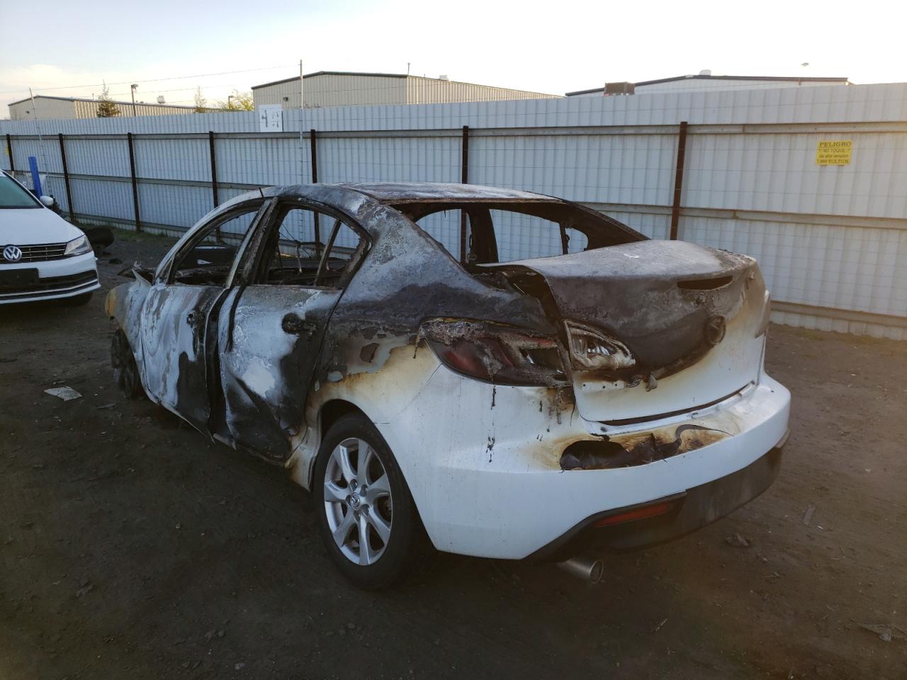 Photo 3 from auction – 2010 MAZDA 3 I with VIN JM1BL1SG3A1222933