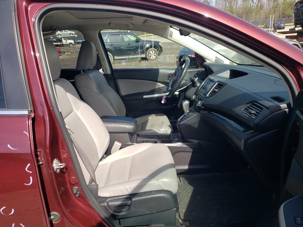 Photo 5 from auction – 2016 HONDA CR-V EXL with VIN 2HKRM3H76GH565154