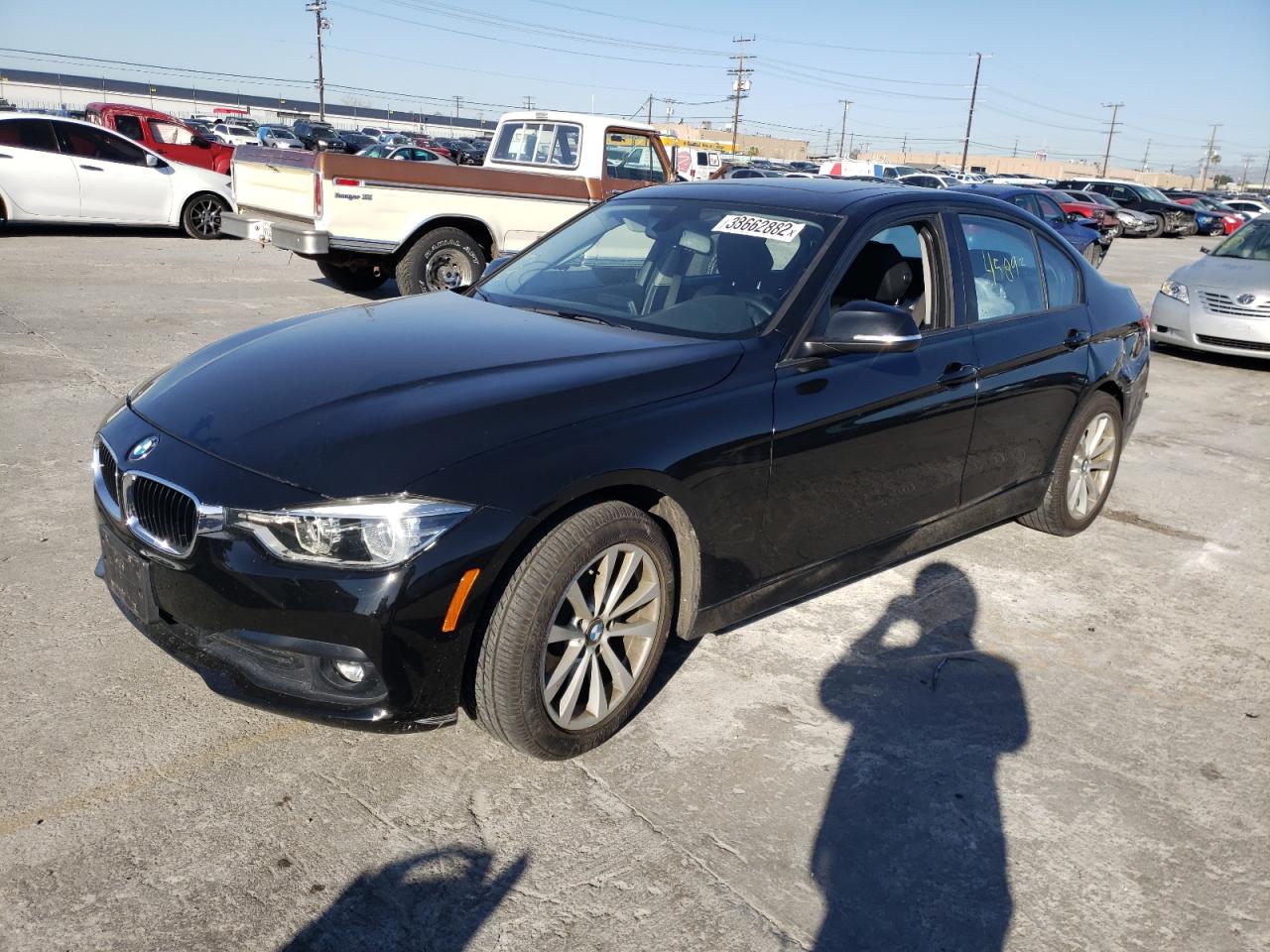 Photo 2 from auction – 2018 BMW 320 I with VIN WBA8E1G59JNU90385
