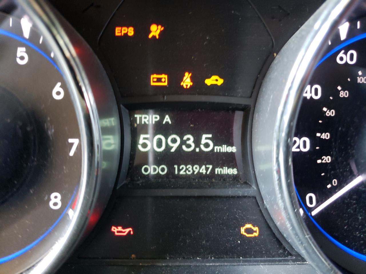 Photo 8 from auction – 2011 HYUNDAI SONATA SE with VIN 5NPEC4AC6BH024208