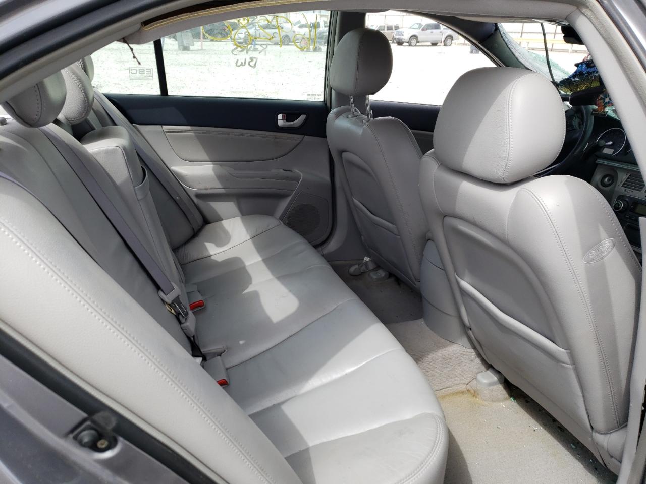 Photo 6 from auction – 2008 HYUNDAI SONATA SE with VIN 5NPEU46F28H312798