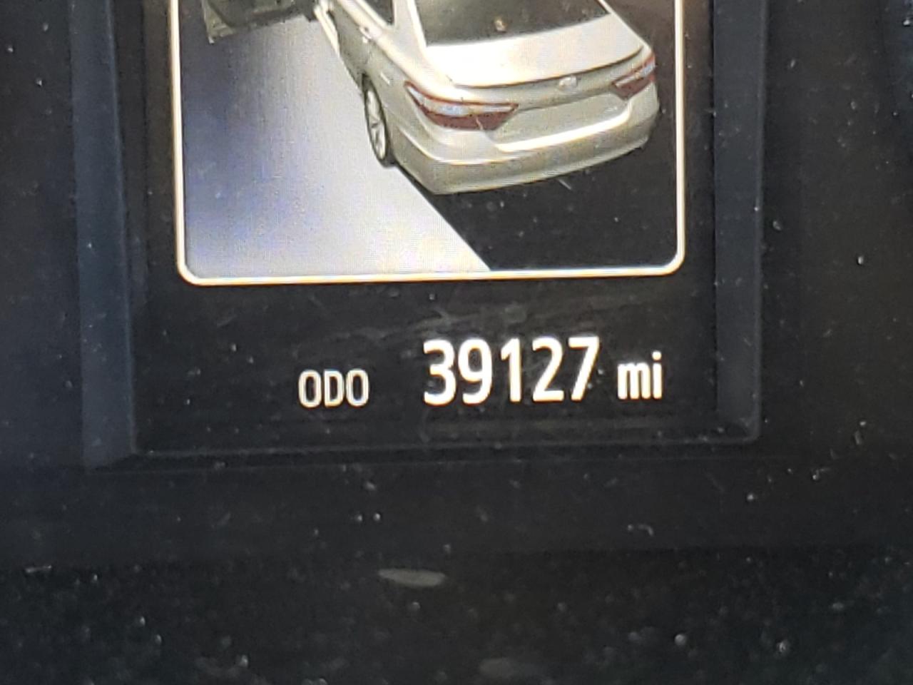 Photo 8 from auction – 2017 TOYOTA CAMRY LE with VIN 4T1BF1FK5HU404806
