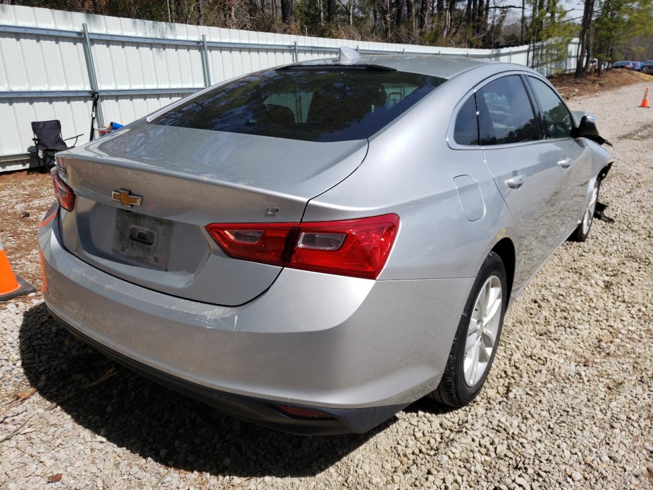 Photo 4 from auction – 2016 CHEVROLET MALIBU LT with VIN 1G1ZE5ST0GF183087