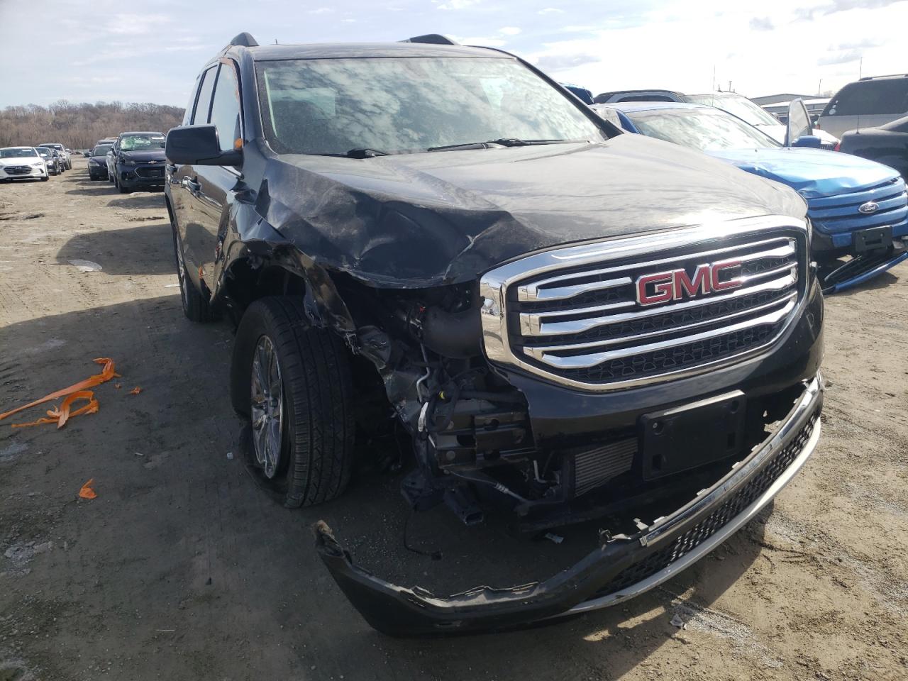 GMC ACADIA SLE 2018 with VIN 1GKKNSLS3JZ137292 - Photo from auction