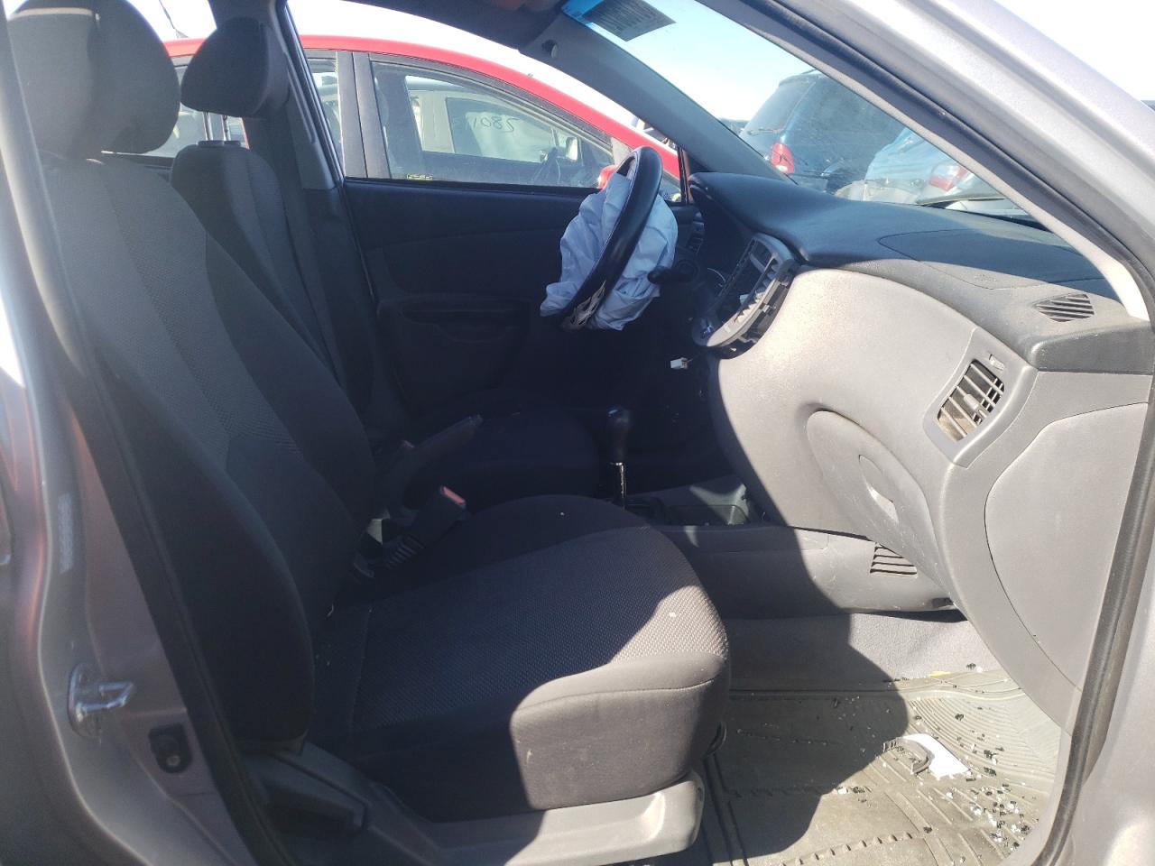 Photo 5 from auction – 2010 KIA RIO LX with VIN KNADH4A34A6677980