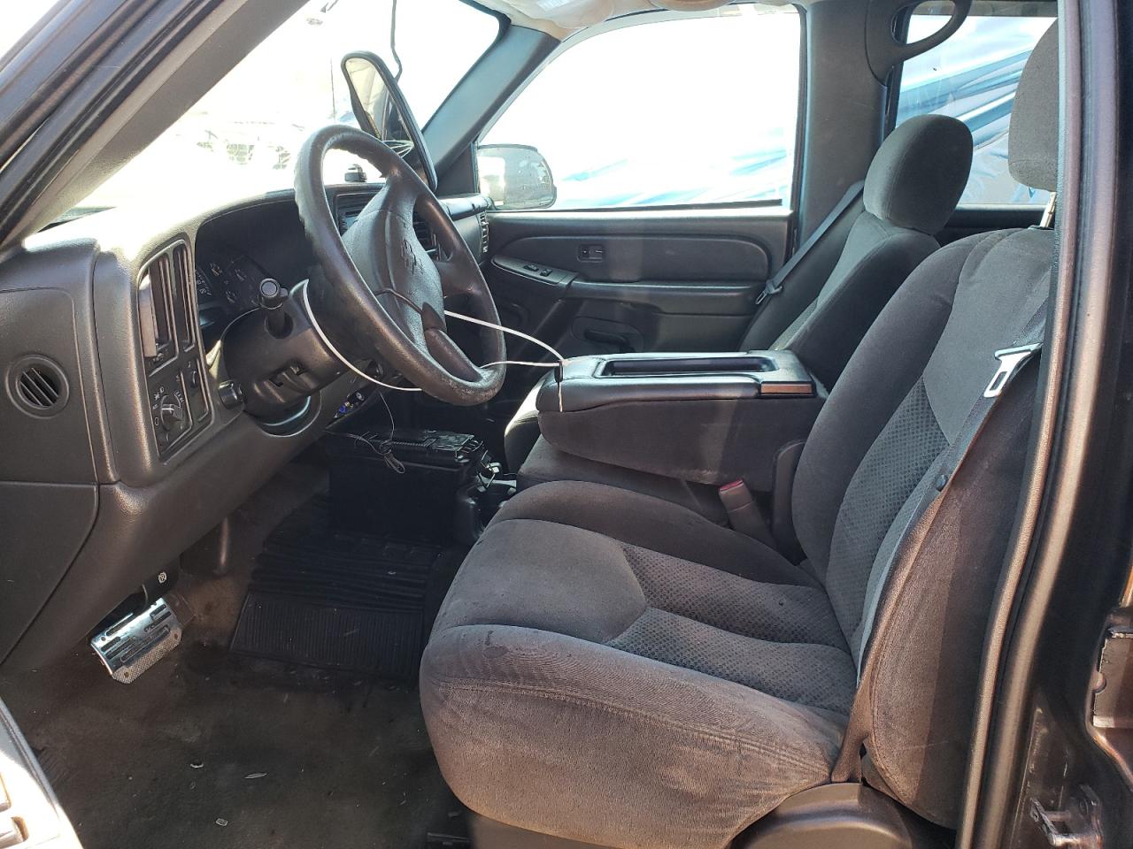 Photo 5 from auction – 2006 CHEVROLET SILVERADO with VIN 2GCEC13V761294861
