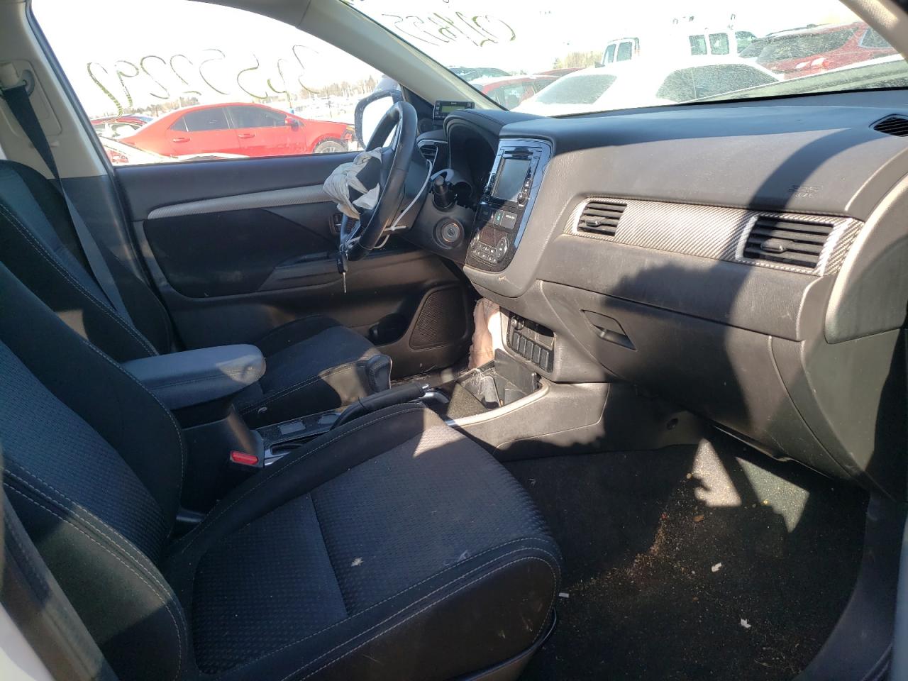 Photo 5 from auction – 2017 MITSUBISHI OUTLANDER with VIN JA4AD2A34HZ029855