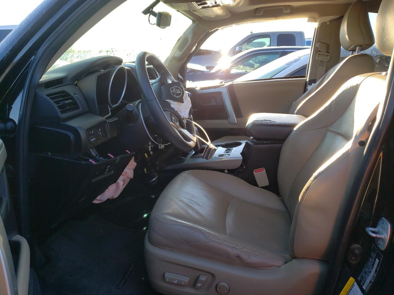 Photo 5 from auction – 2011 TOYOTA 4RUNNER SR with VIN JTEZU5JR6B5028408