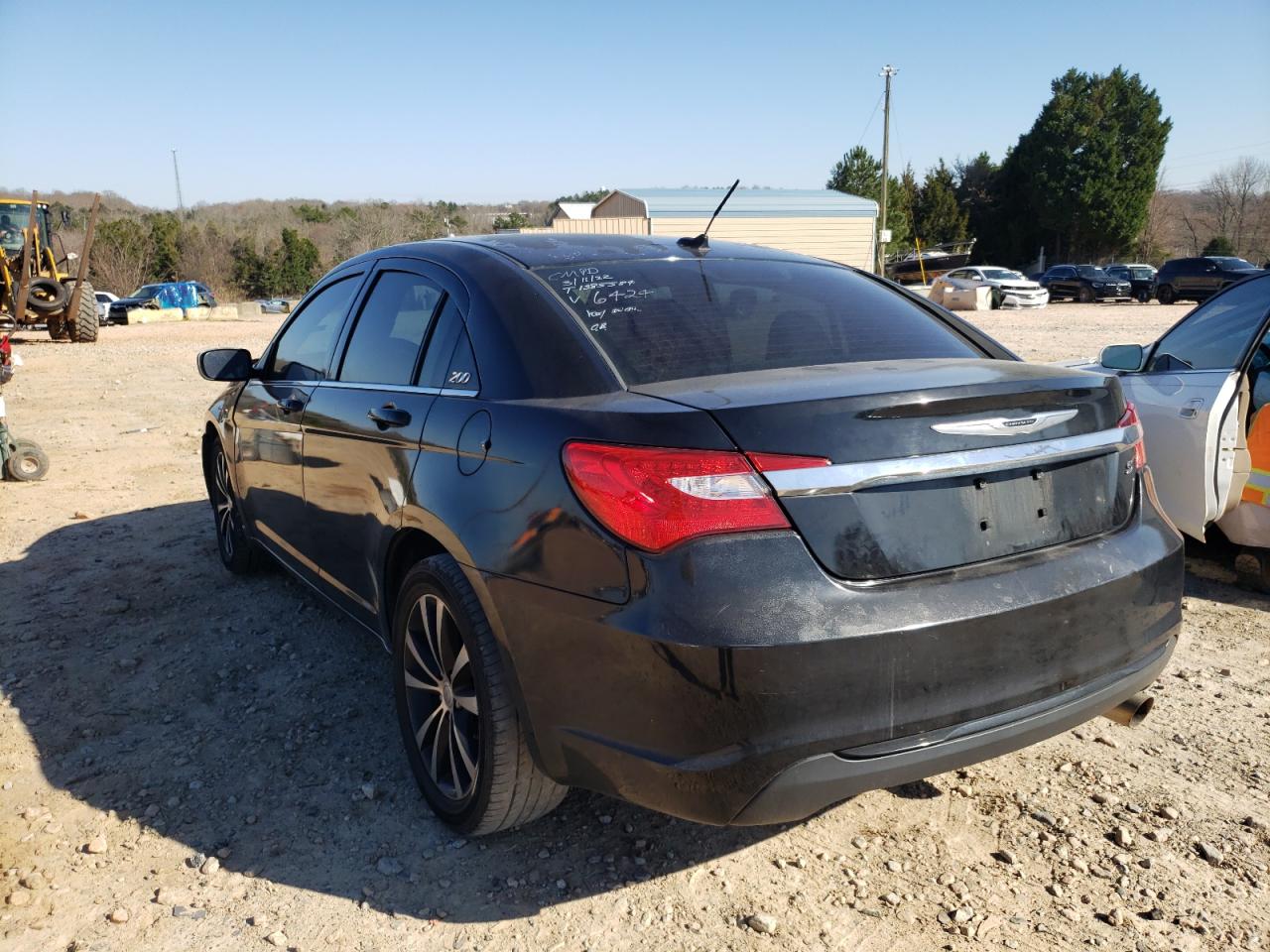 Photo 3 from auction – 2014 CHRYSLER 200 TOURIN with VIN 1C3CCBBB7EN186424