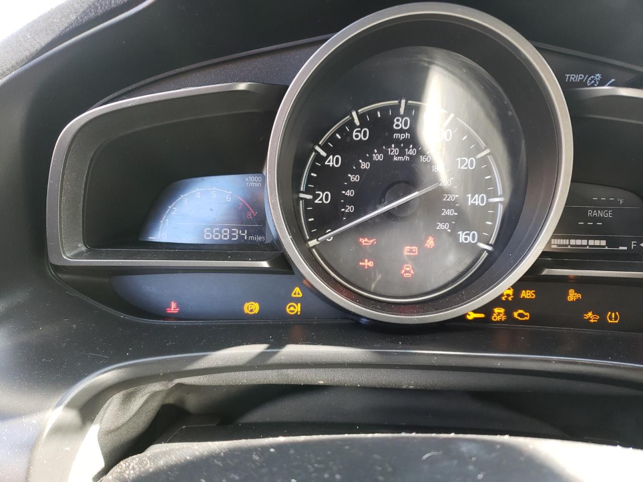Photo 8 from auction – 2018 MAZDA 3 TOURING with VIN 3MZBN1V38JM276859