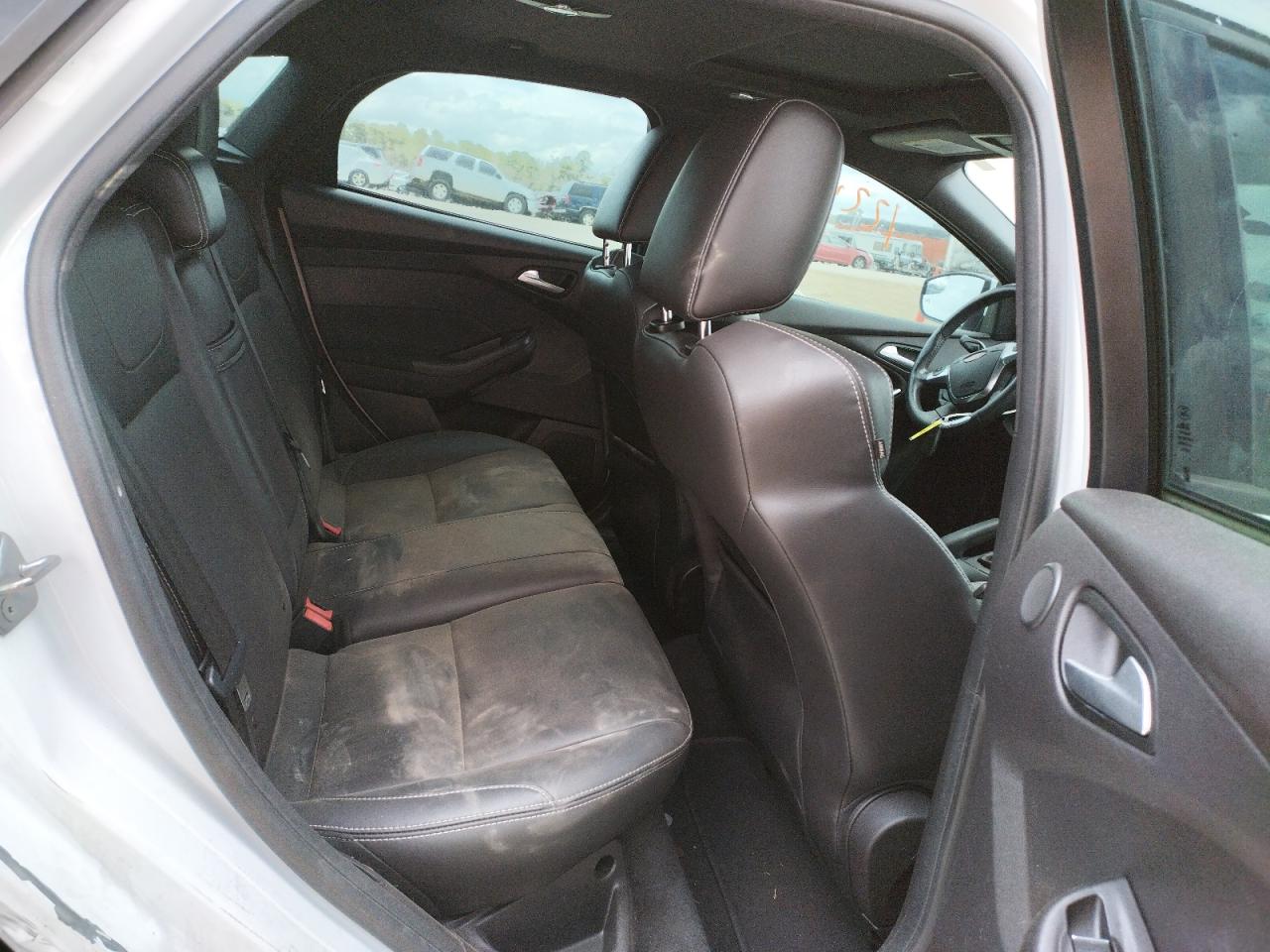 Photo 6 from auction – 2014 FORD FOCUS ST with VIN 1FADP3L96EL357462