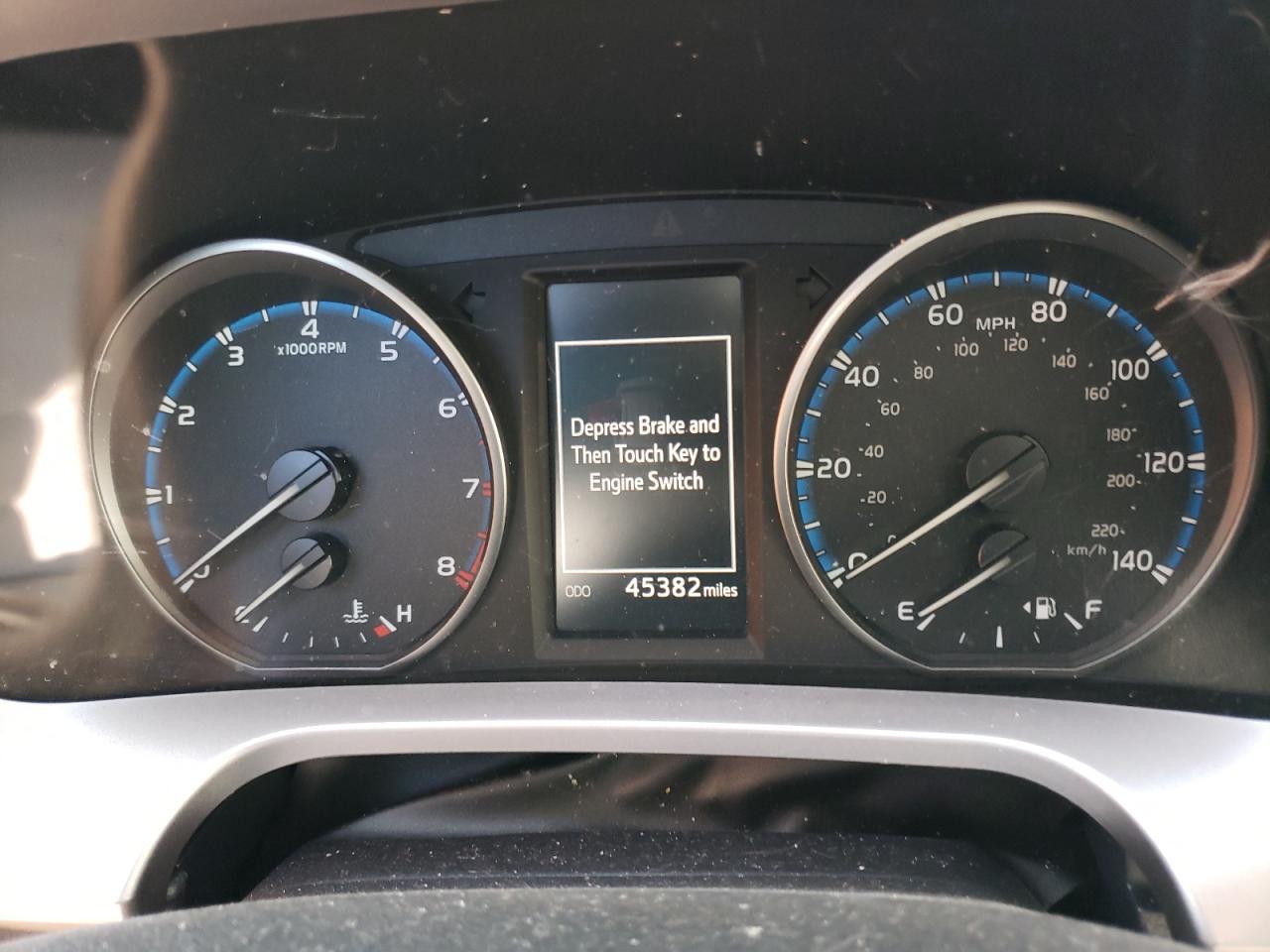 Photo 8 from auction – 2018 TOYOTA RAV4 ADVEN with VIN JTMRFREVXJD228919