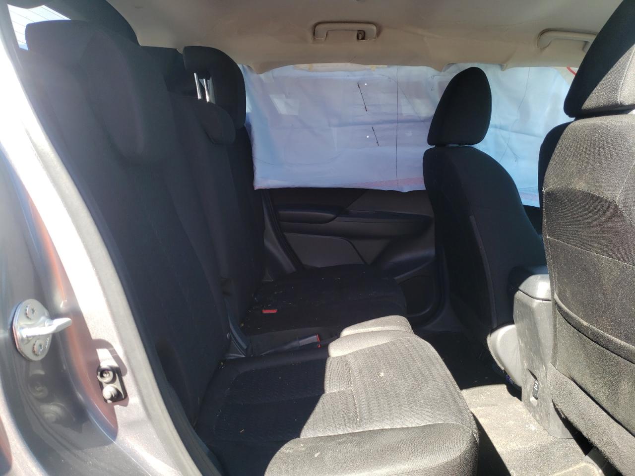 Photo 6 from auction – 2019 MITSUBISHI ECLIPSE CR with VIN JA4AT3AAXKZ030023