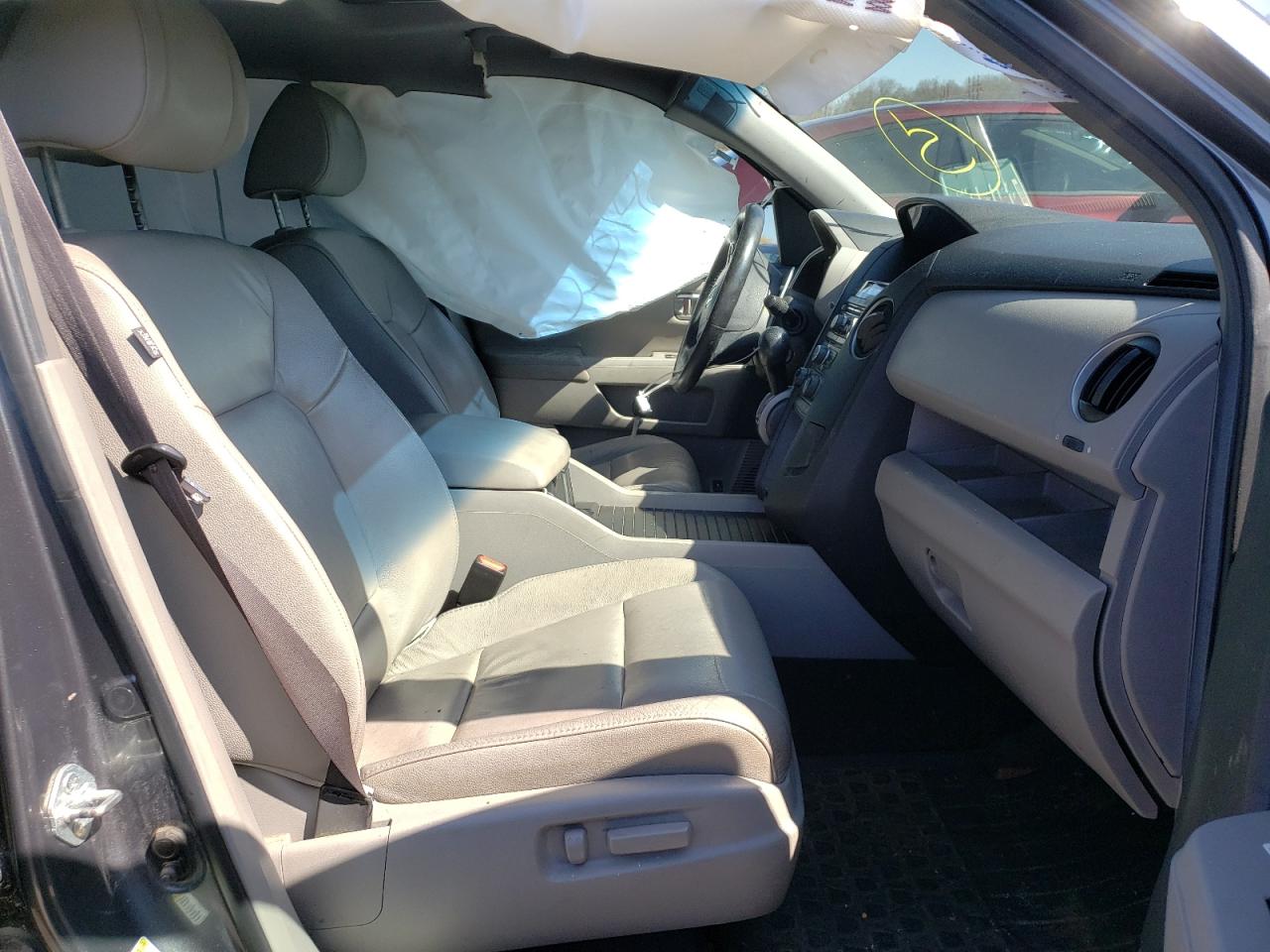 Photo 5 from auction – 2012 HONDA PILOT EXL with VIN 5FNYF4H59CB002120