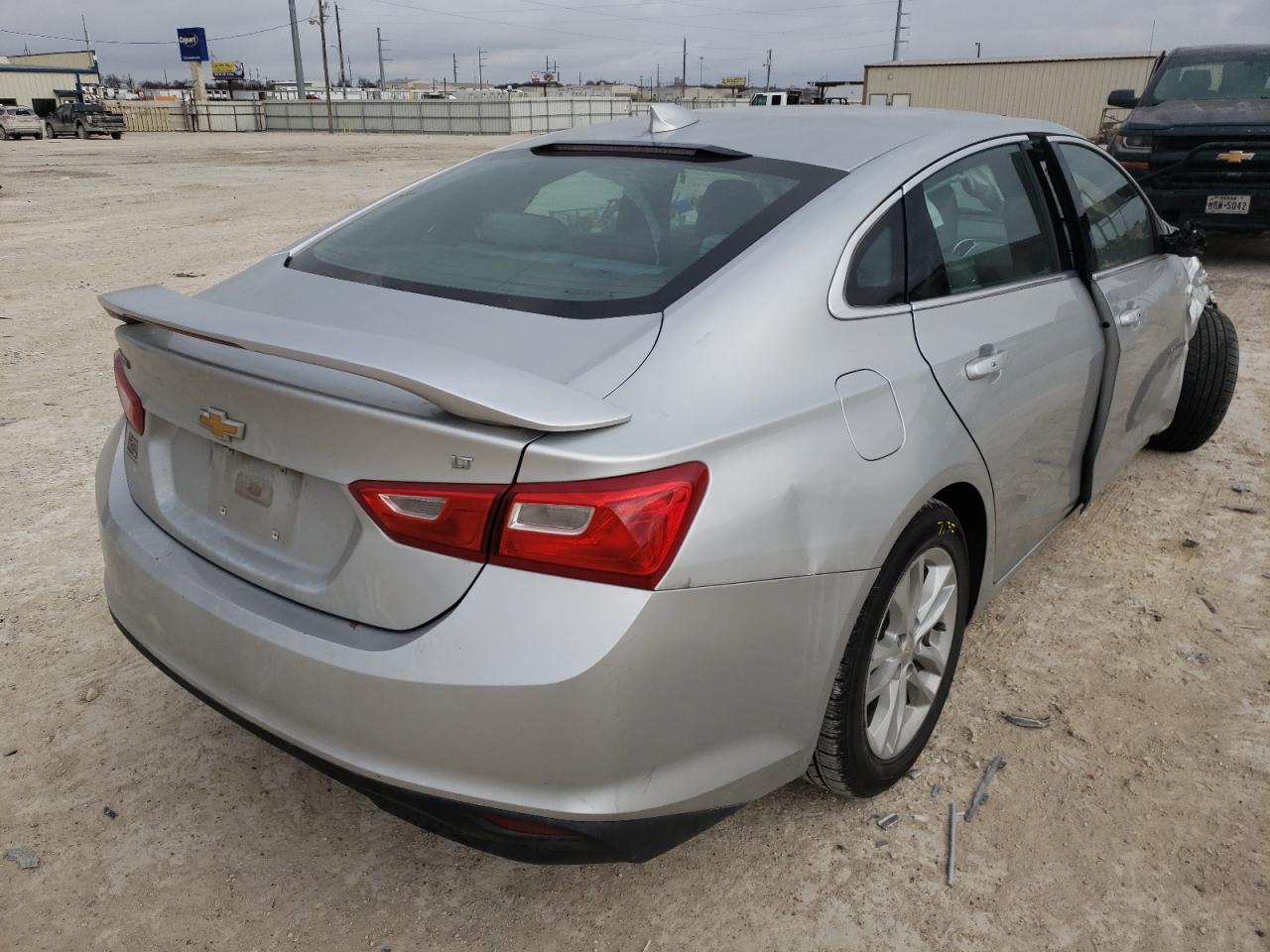 Photo 4 from auction – 2016 CHEVROLET MALIBU LT with VIN 1G1ZE5ST6GF204542