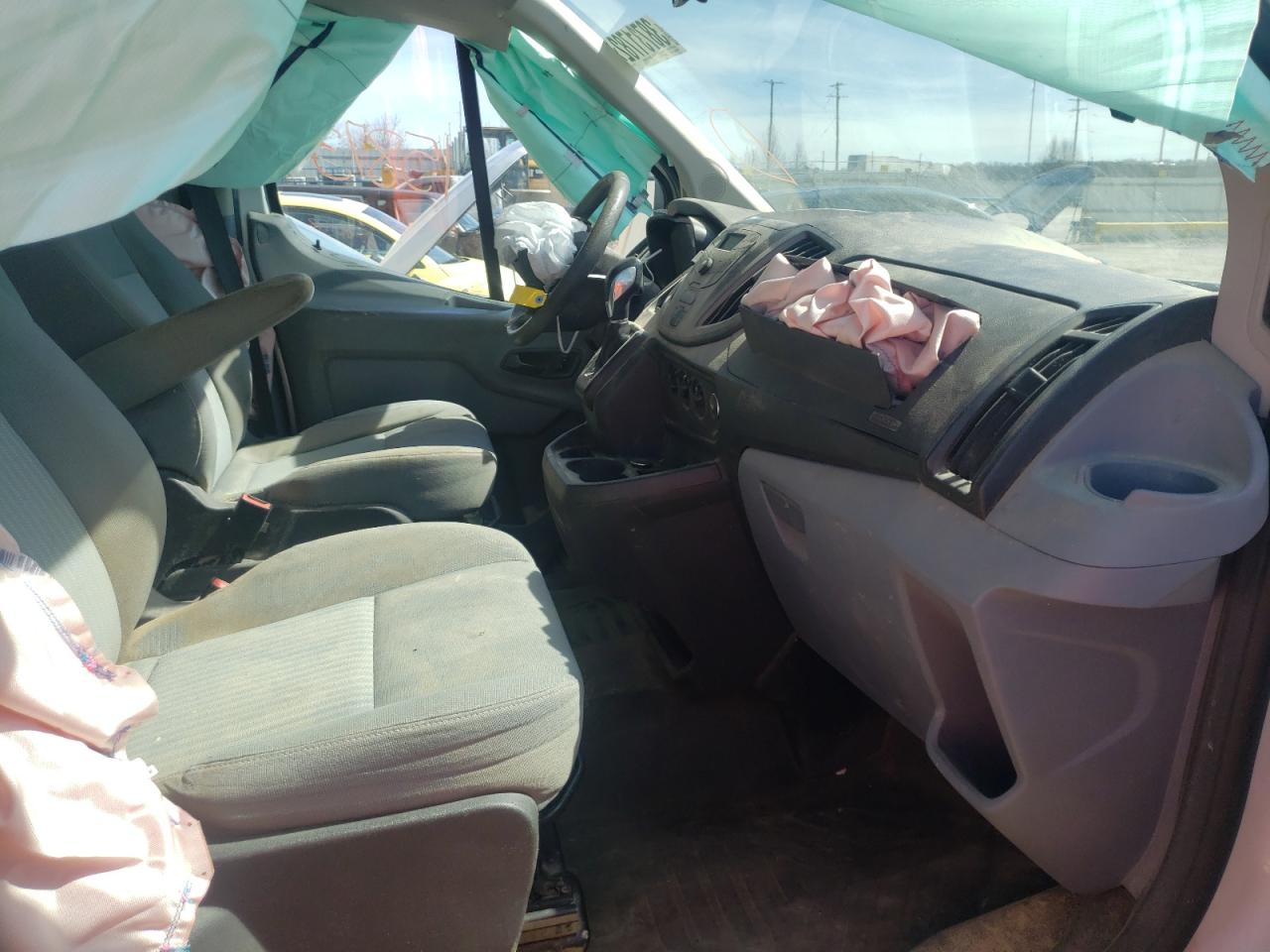 Photo 5 from auction – 2015 FORD TRANSIT T- with VIN 1FTYR2ZMXFKA24748