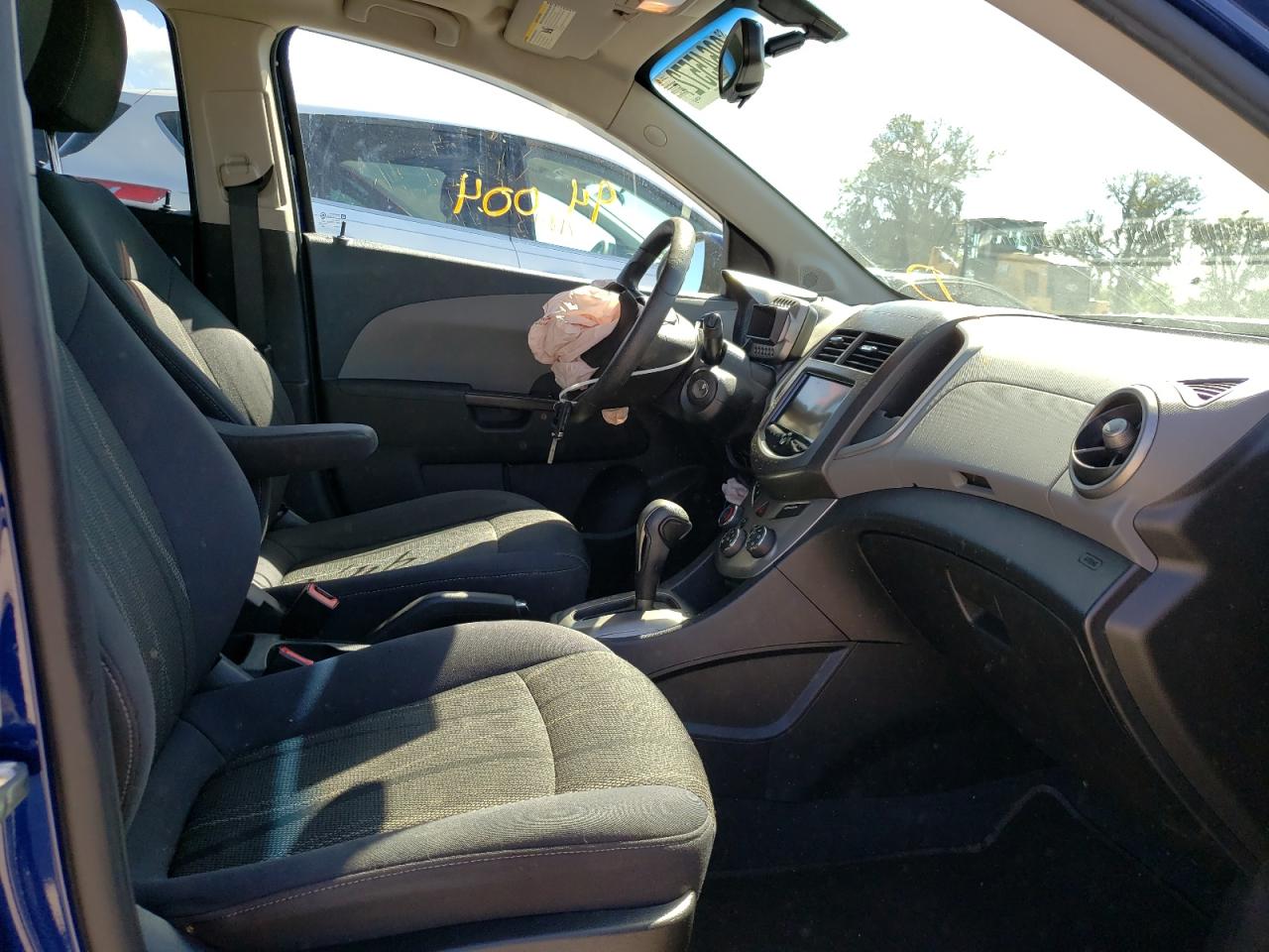 Photo 5 from auction – 2014 CHEVROLET SONIC LT with VIN 1G1JC6SB8E4138102