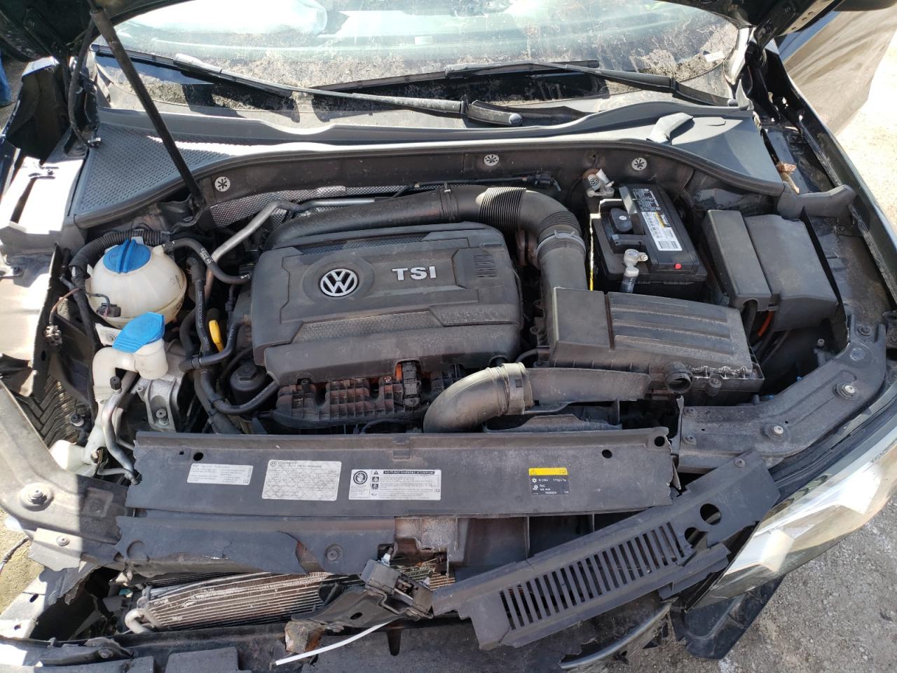 Photo 7 from auction – 2015 VOLKSWAGEN PASSAT S with VIN 1VWAT7A34FC013352