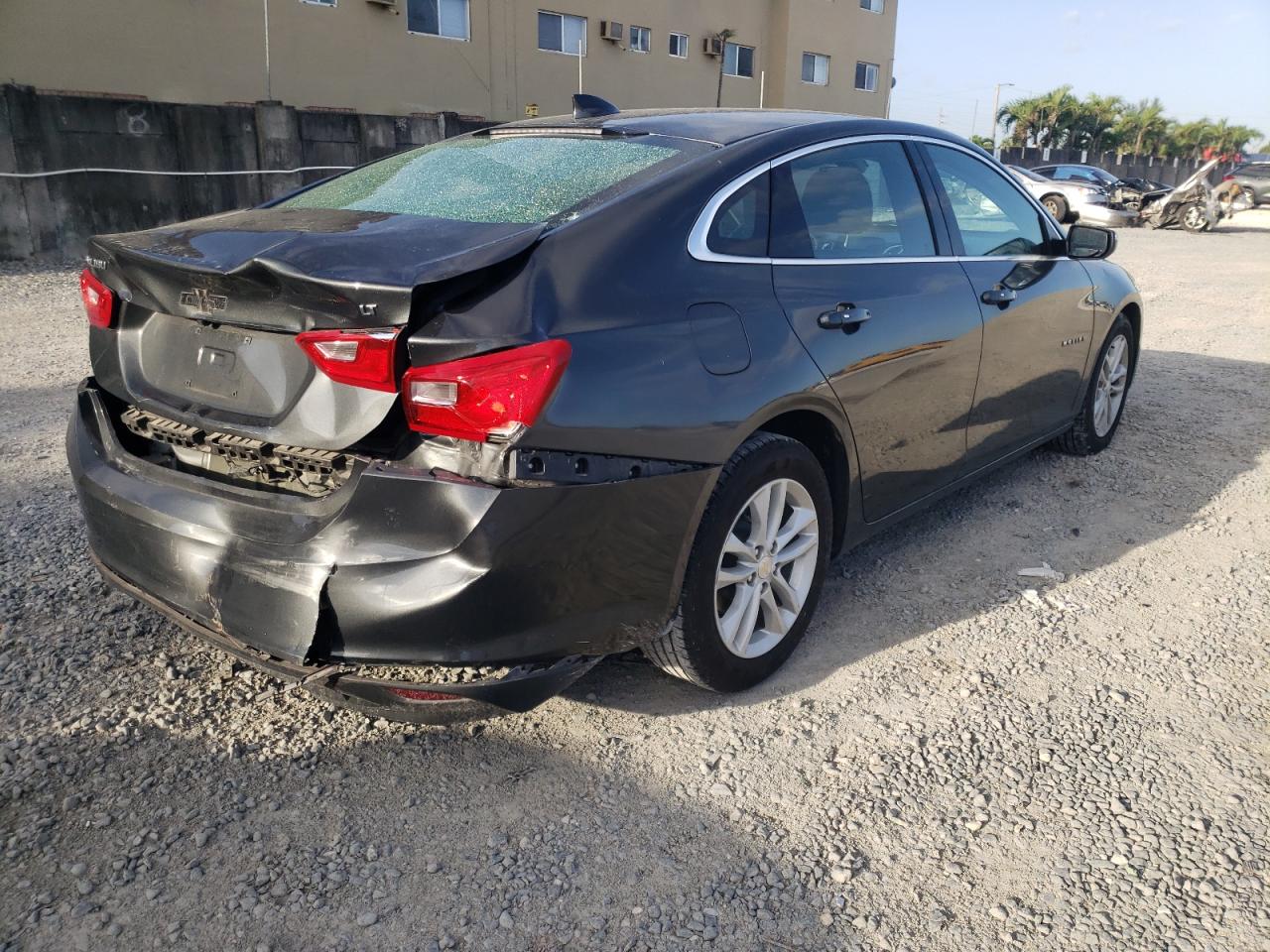 Photo 4 from auction – 2018 CHEVROLET MALIBU LT with VIN 1G1ZD5ST1JF122471