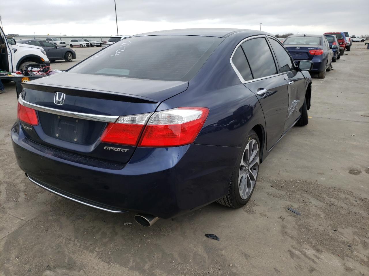 Photo 4 from auction – 2015 HONDA ACCORD SPO with VIN 1HGCR2F58FA181547