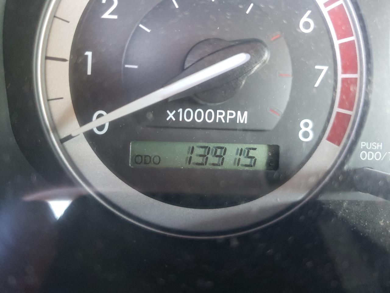 Photo 8 from auction – 2004 TOYOTA SIENNA CE with VIN 5TDZA23C04S030866