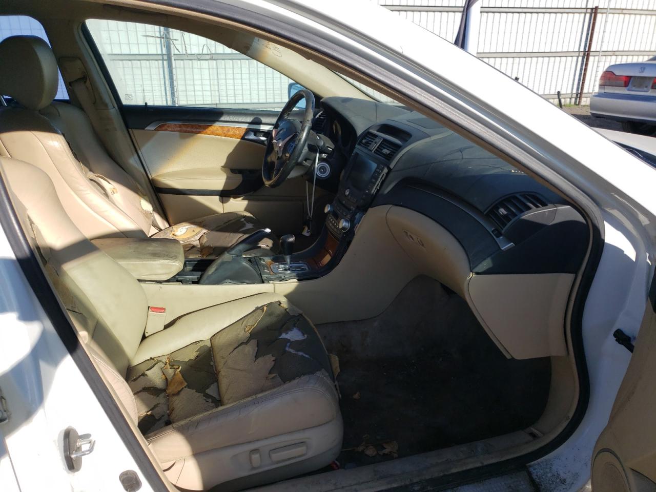Photo 5 from auction – 2005 ACURA TL with VIN 19UUA66255A043858