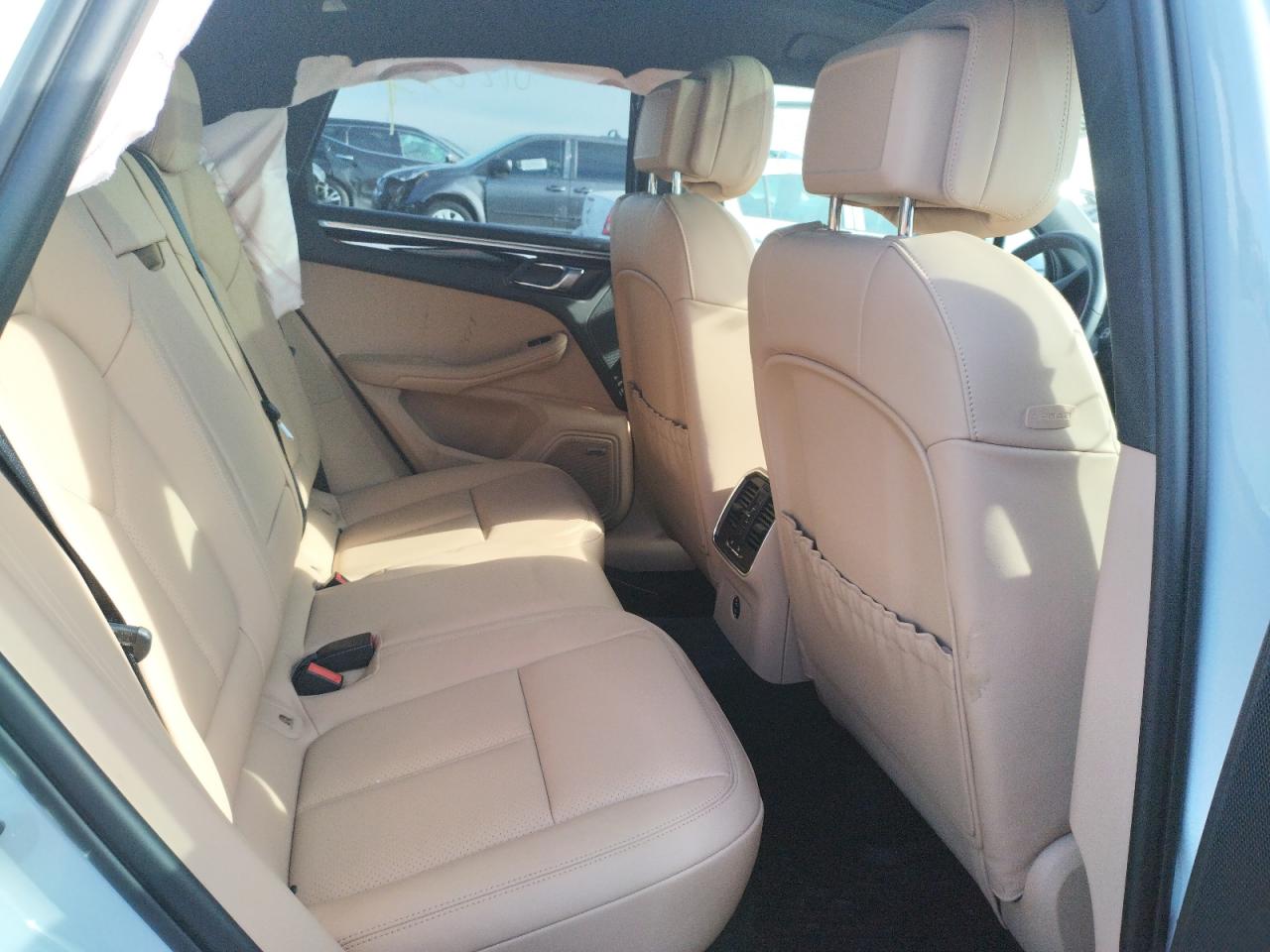 Photo 6 from auction – 2022 PORSCHE MACAN with VIN WP1AA2A57NLB05436