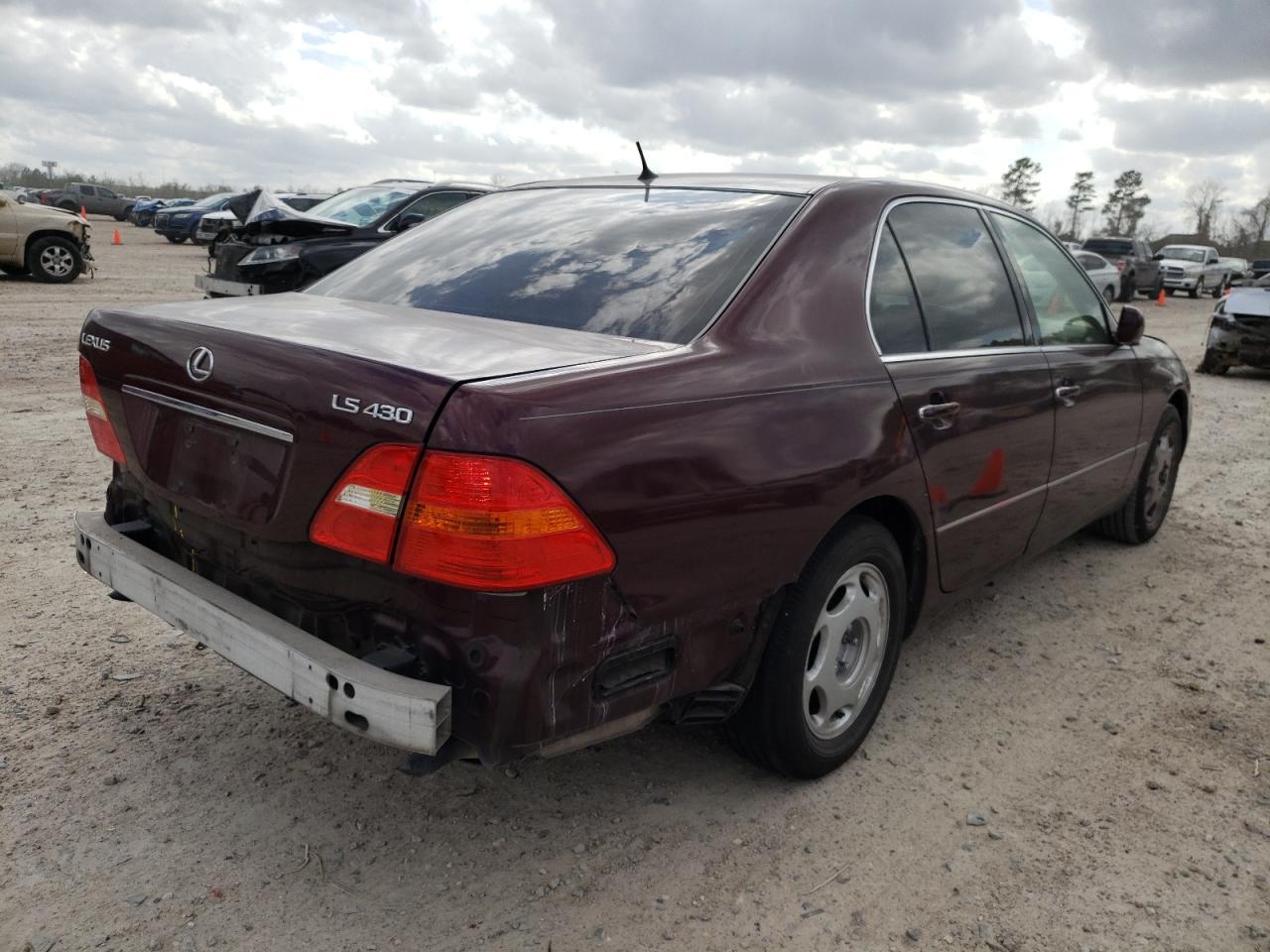 Photo 4 from auction – 2001 LEXUS LS 430 with VIN JTHBN30F010049070
