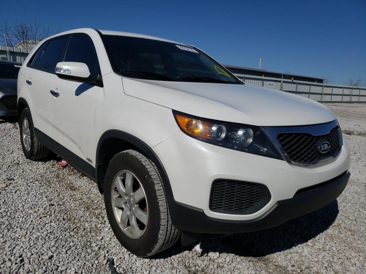 KIA SORENTO LX 2013 with VIN 5XYKTDA65DG346538 - Photo from auction