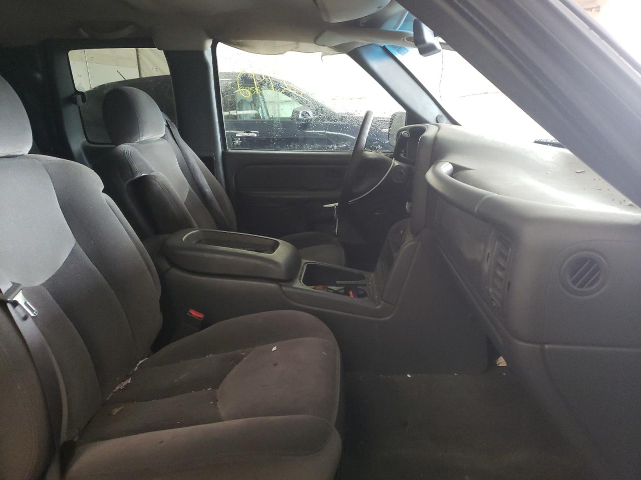 Photo 5 from auction – 2004 GMC NEW SIERRA with VIN 2GTEC19T641154822