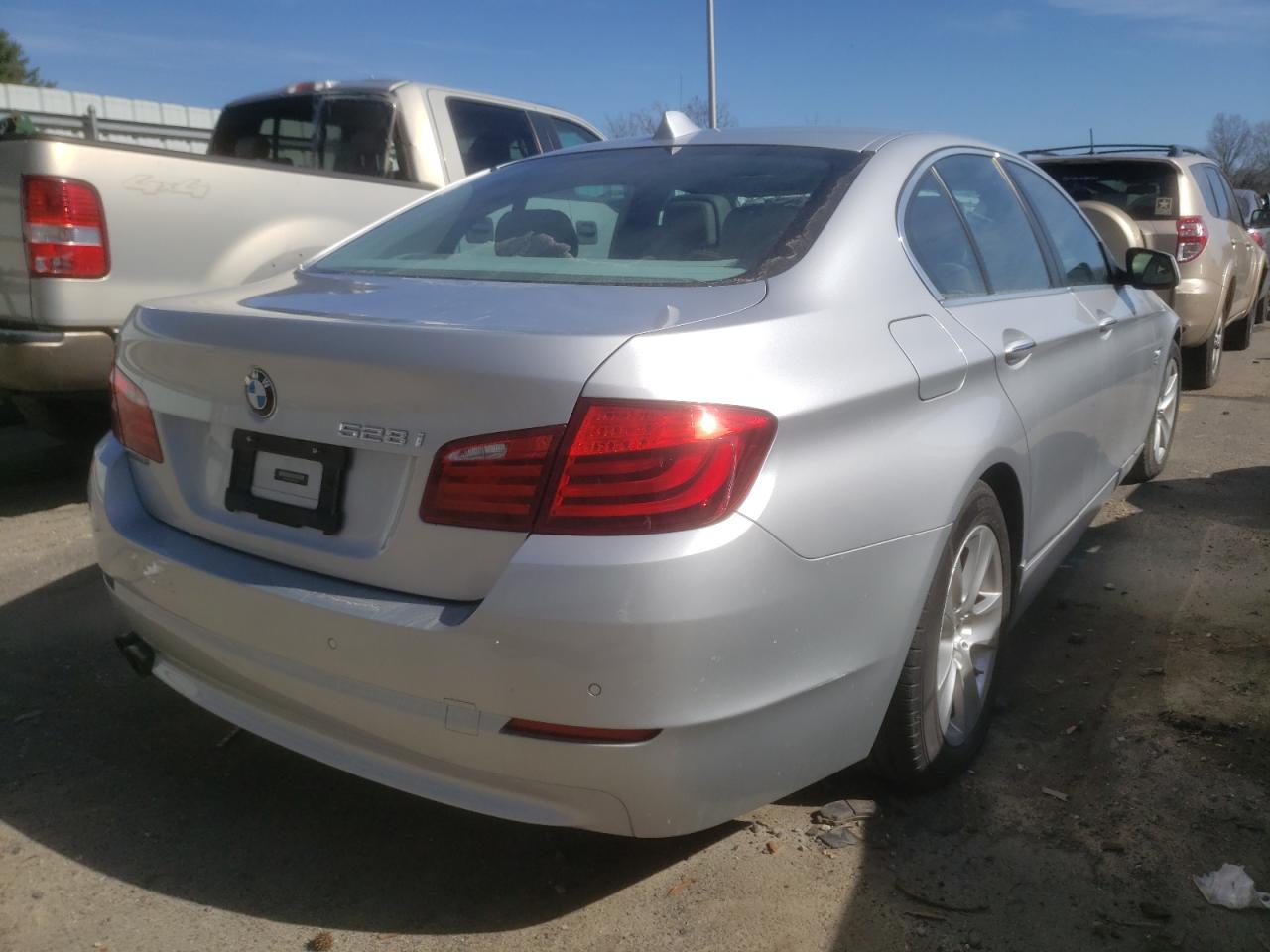 Photo 4 from auction – 2012 BMW 528 XI with VIN WBAXH5C59CDW10386