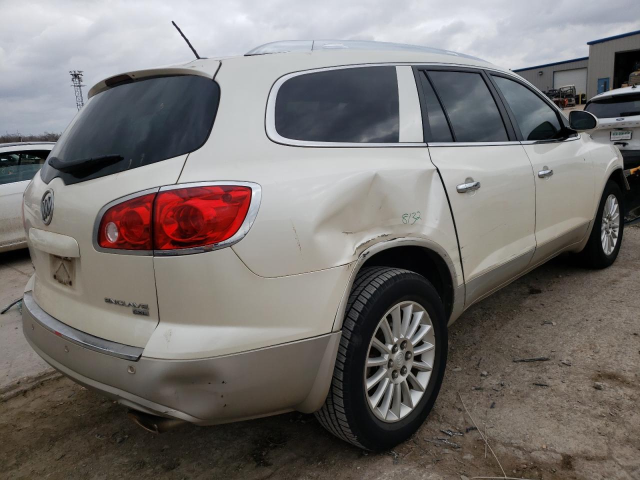 صورة رقم 10 من المزاد - 2011 BUICK ENCLAVE CX مع VIN 5GAKRBEDXBJ411717
