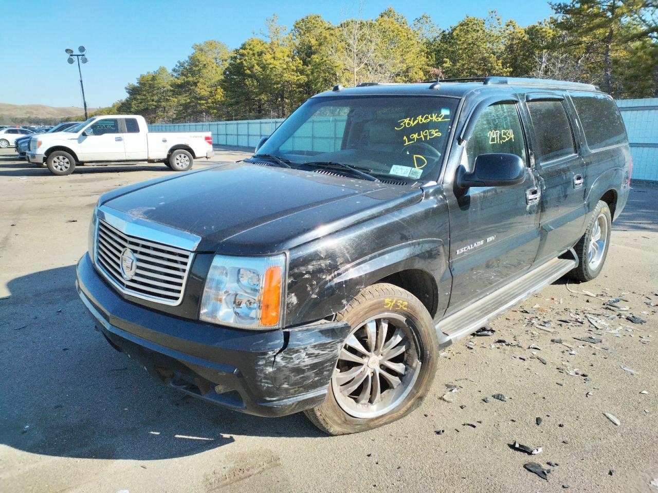 Photo 2 from auction – 2004 CADILLAC ESCALADE with VIN 3GYFK66N74G194936