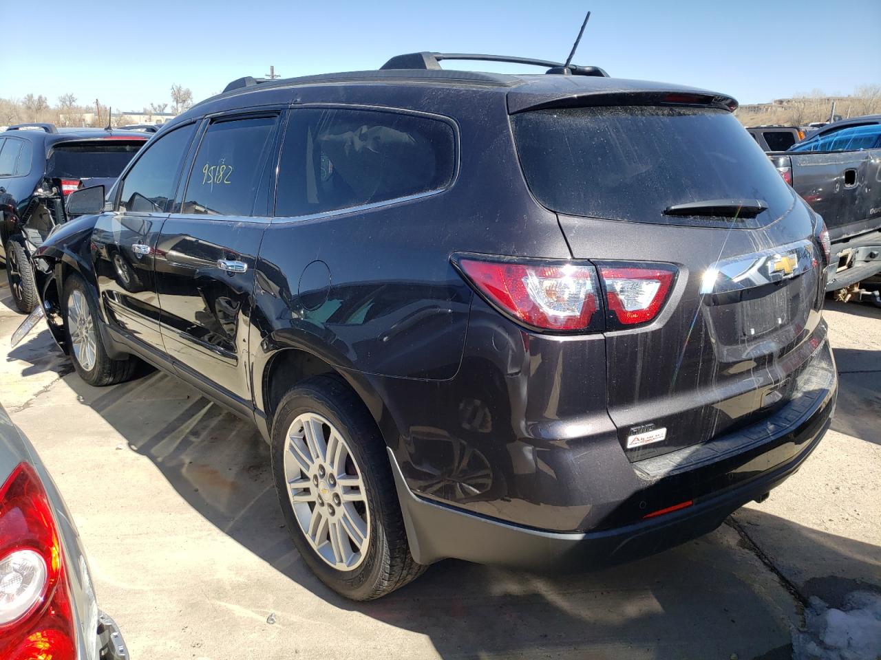 Photo 3 from auction – 2015 CHEVROLET TRAVERSE L with VIN 1GNKVGKD9FJ332208
