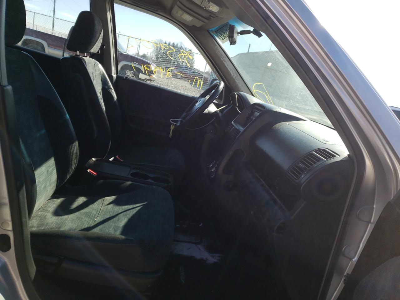 Photo 5 from auction – 2004 HONDA CR-V LX with VIN SHSRD68474U201061