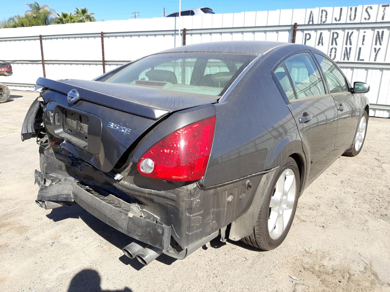 Photo 4 from auction – 2004 NISSAN MAXIMA SE with VIN 1N4BA41E54C928811
