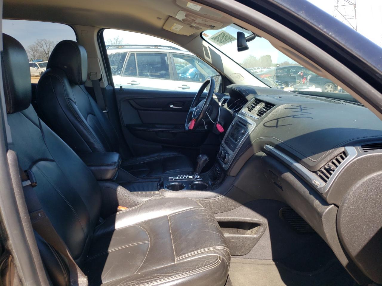 Photo 5 from auction – 2014 GMC ACADIA SLT with VIN 1GKKVRKD6EJ301702