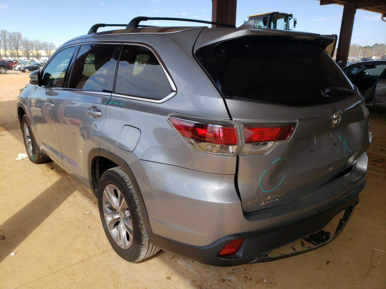Photo 3 from auction – 2015 TOYOTA HIGHLANDER with VIN 5TDKKRFH1FS113515