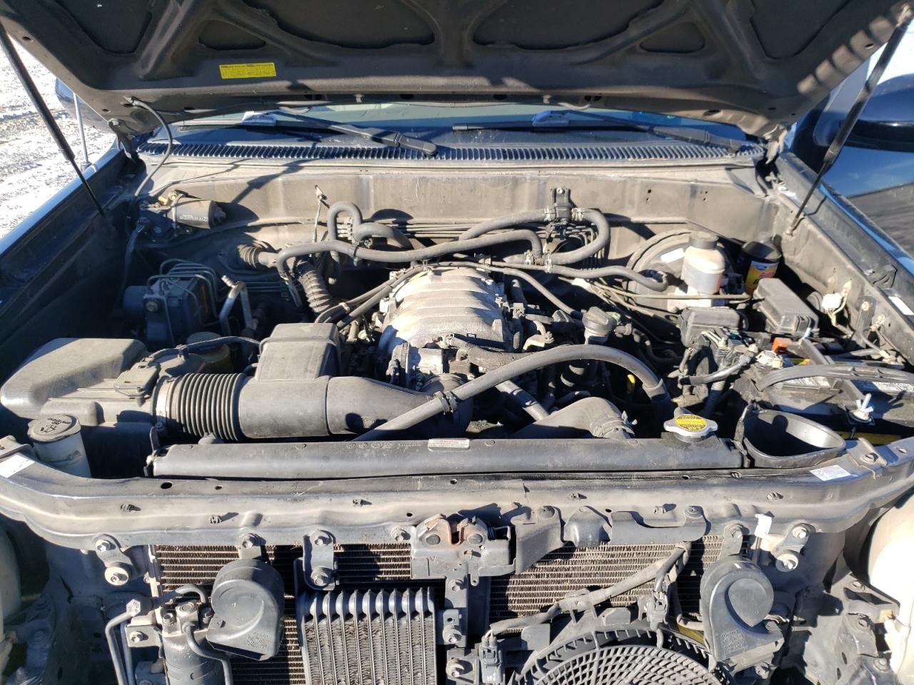 Photo 7 from auction – 2004 TOYOTA SEQUOIA LI with VIN 5TDZT38AX4S235800